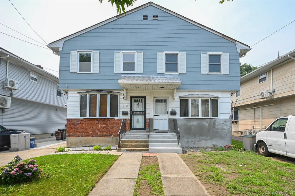 15-48 150th Place, Whitestone
