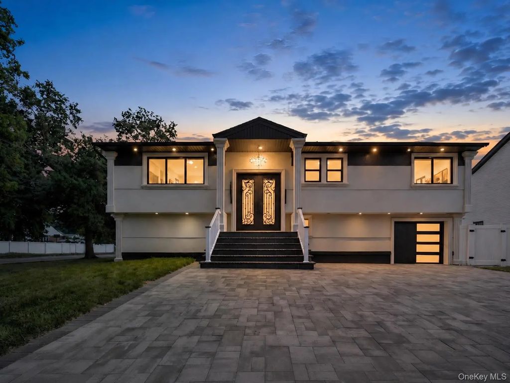 274 Central Park Road, Plainview