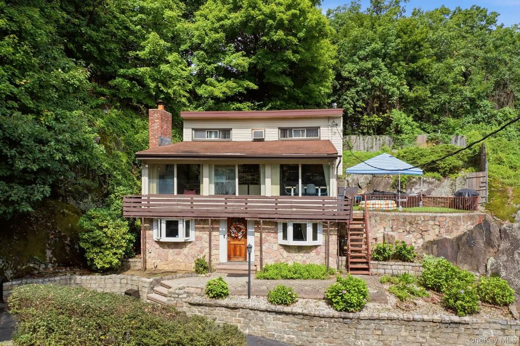 25 Chatham Terrace, Yonkers