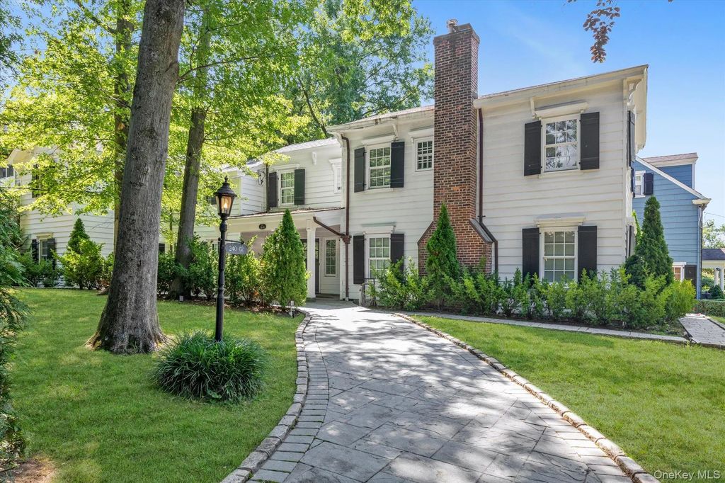 240-02 Poplar Street, Douglaston