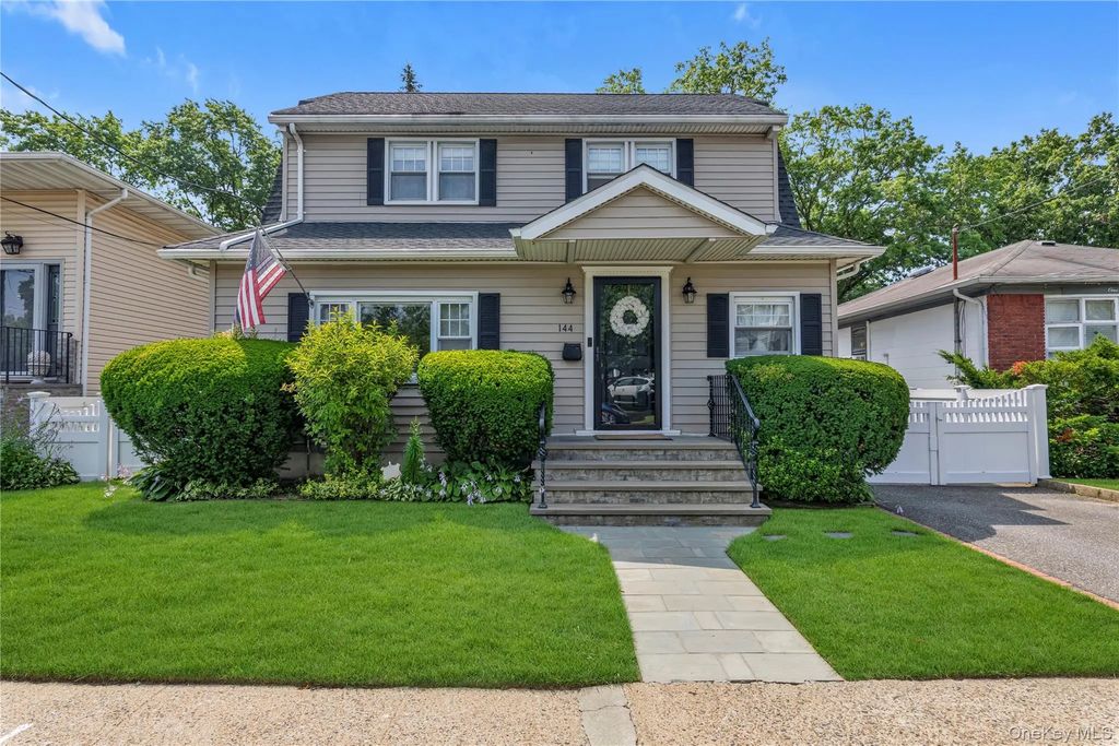 144 Buckingham Place, Lynbrook