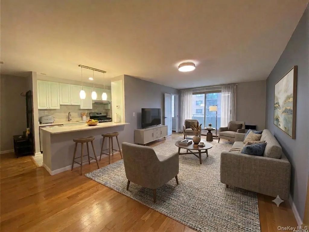 2 Fountain Lane # 2e, Scarsdale