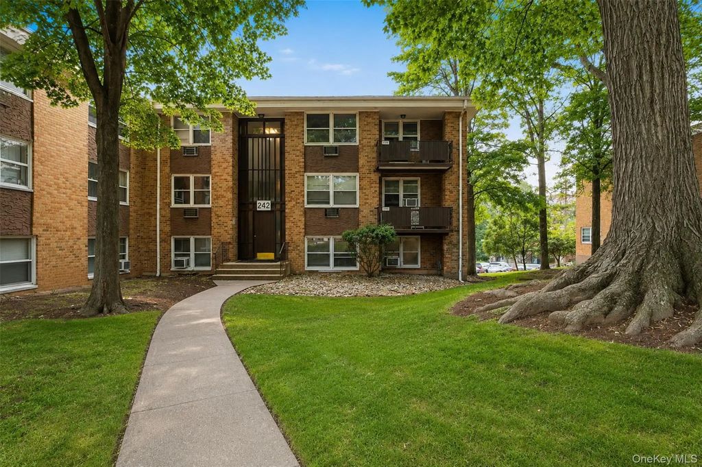 242 Kearsing Parkway # A, Monsey