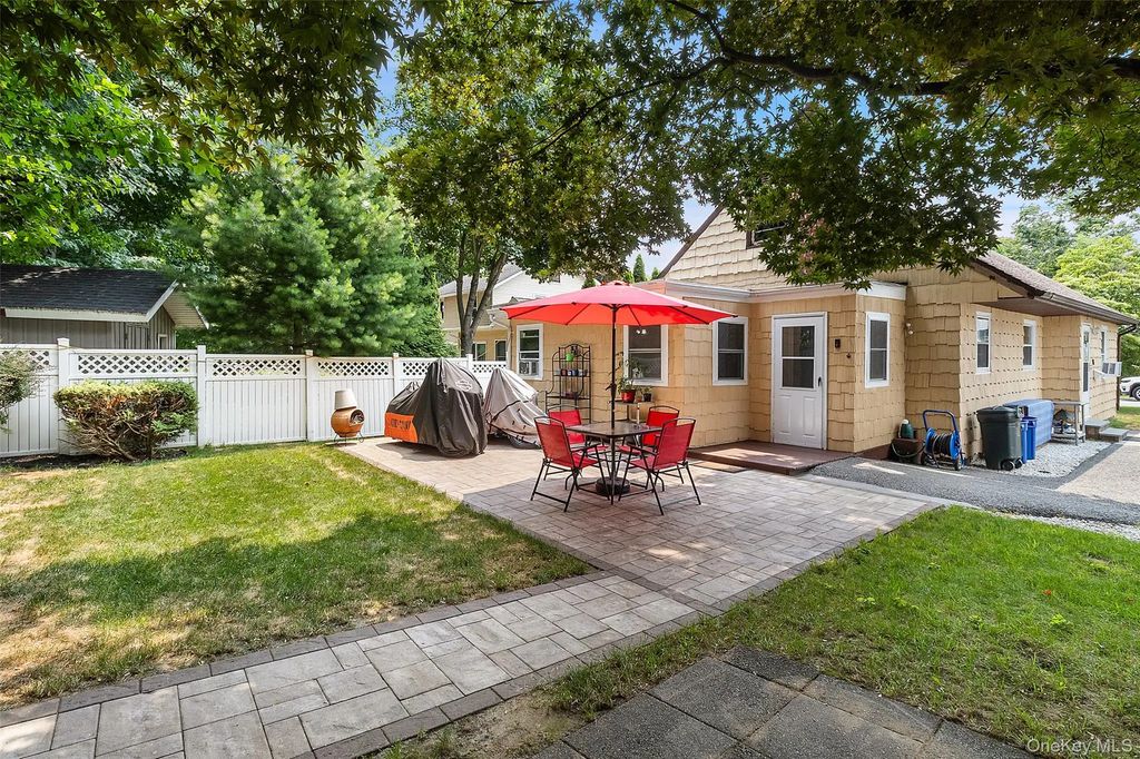 23 Gates Avenue, Ossining