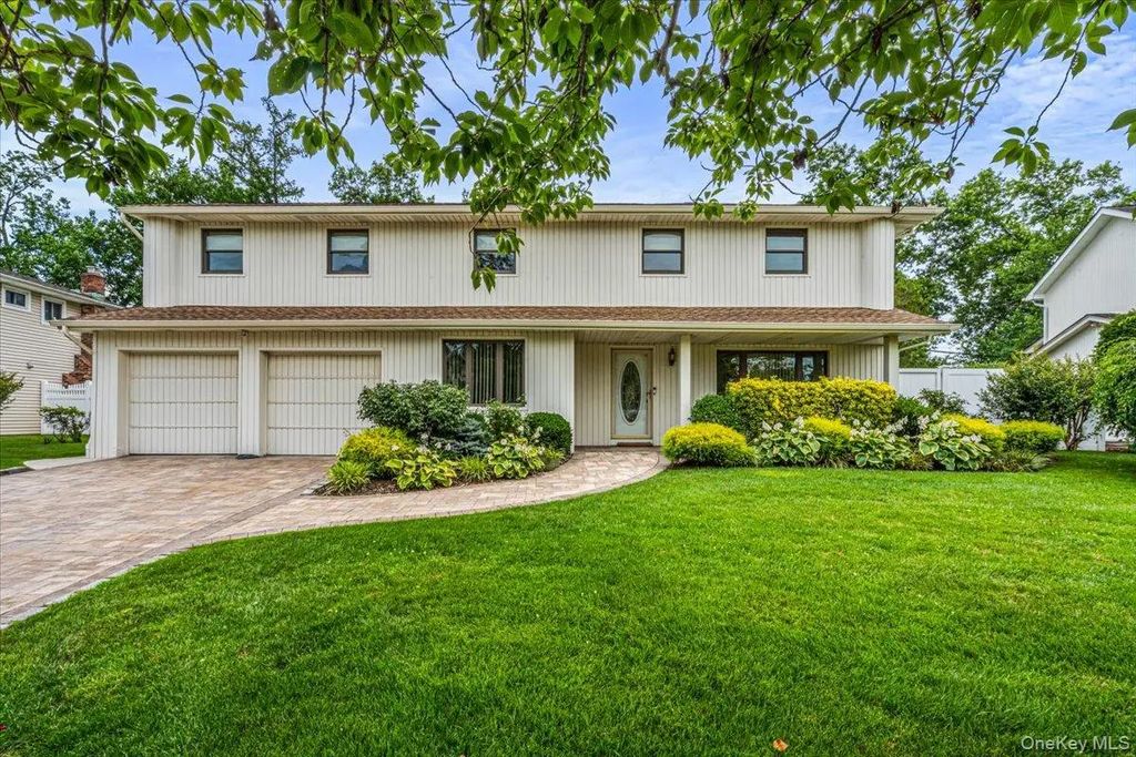 10 Clemson Lane, Woodbury