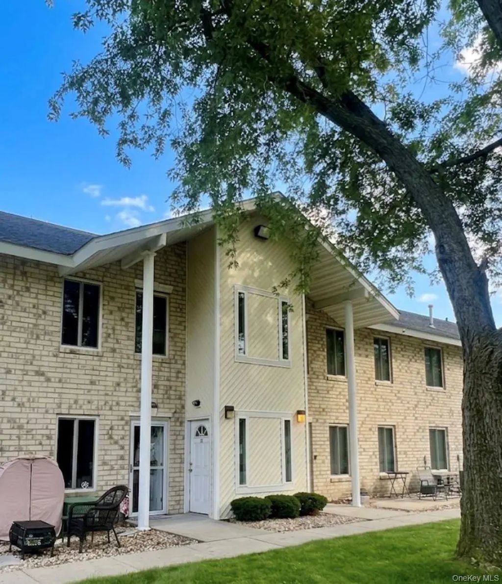 26 El Camino Court Gibbs # 26, Coram