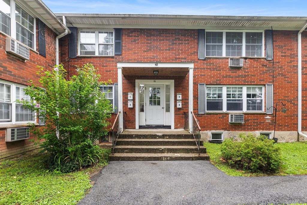 5 Wildwood Drive # 16d, Wappingers Falls