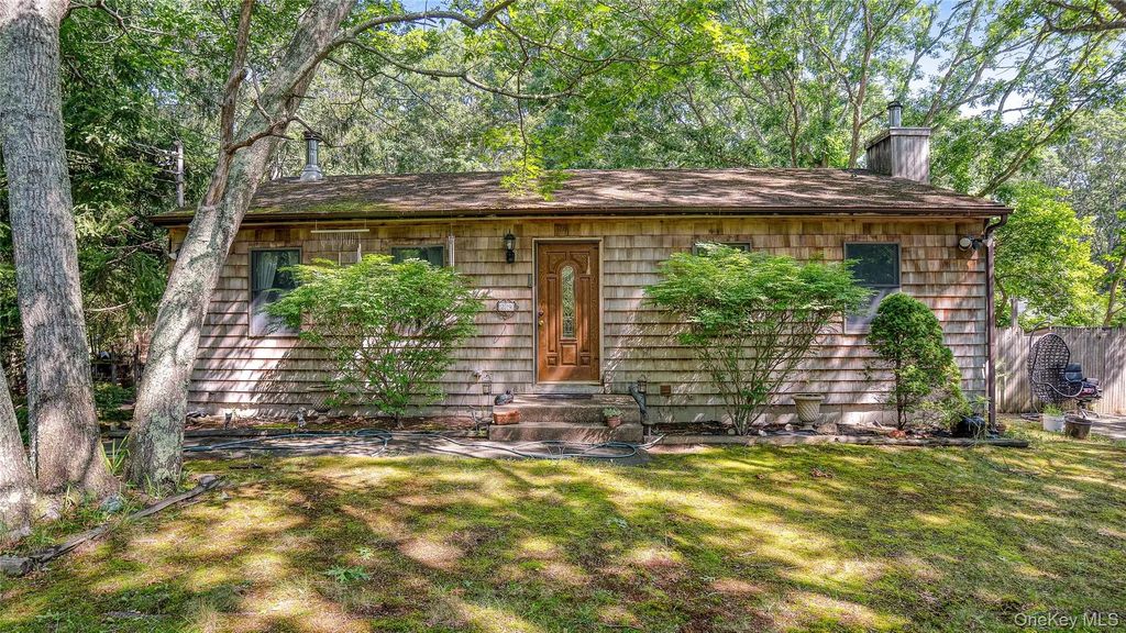 29 Boatheaders Lane N, East Hampton