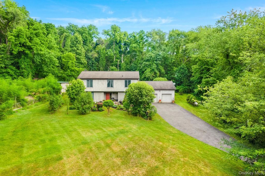 12 Denim Drive, Wappingers Falls