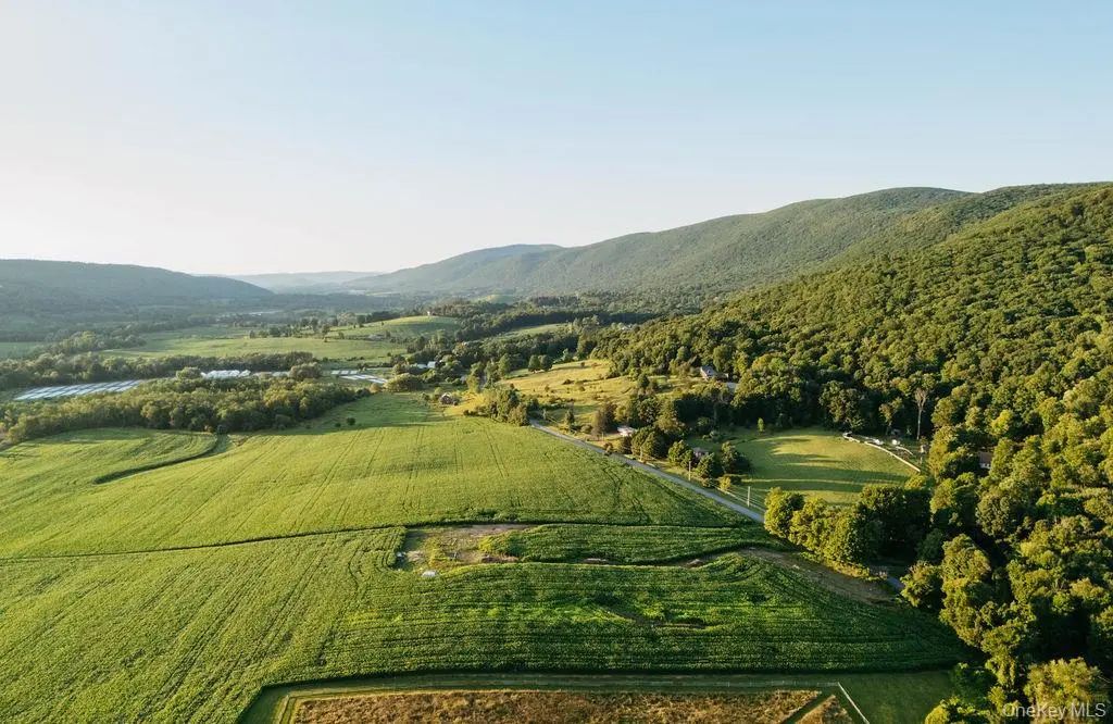 1275 Boston Corners Road, Millerton