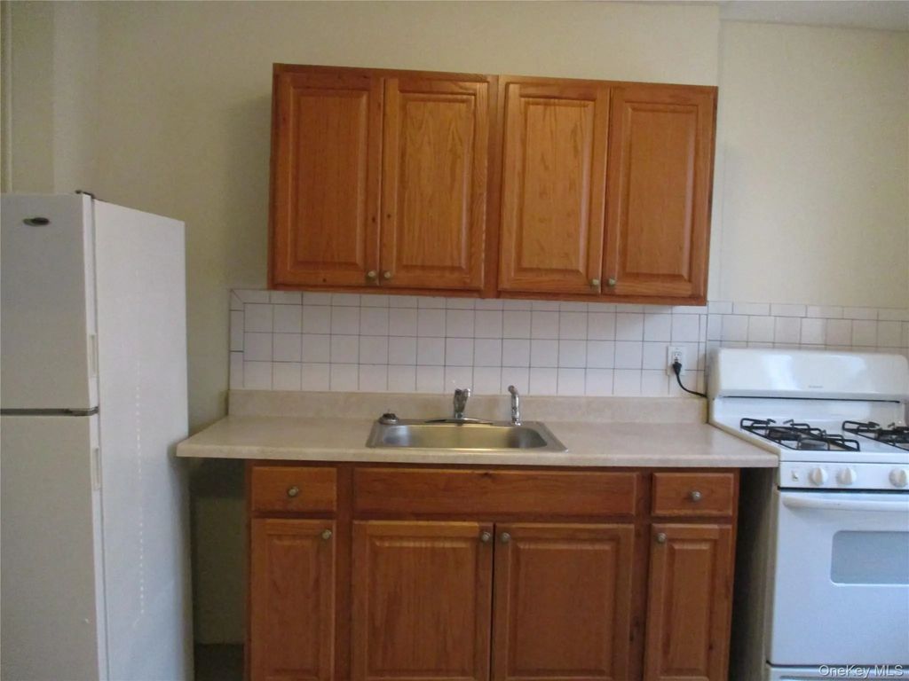 116-48 Sutphin Boulevard # 2, Jamaica