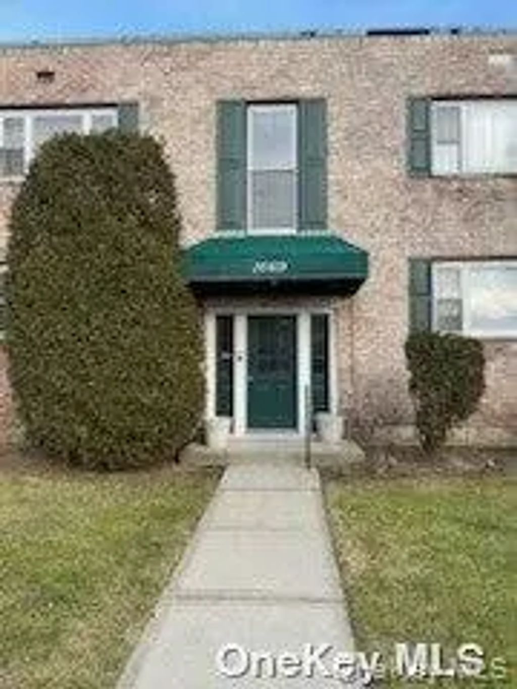 1069 Fenwood Drive 1, Valley Stream