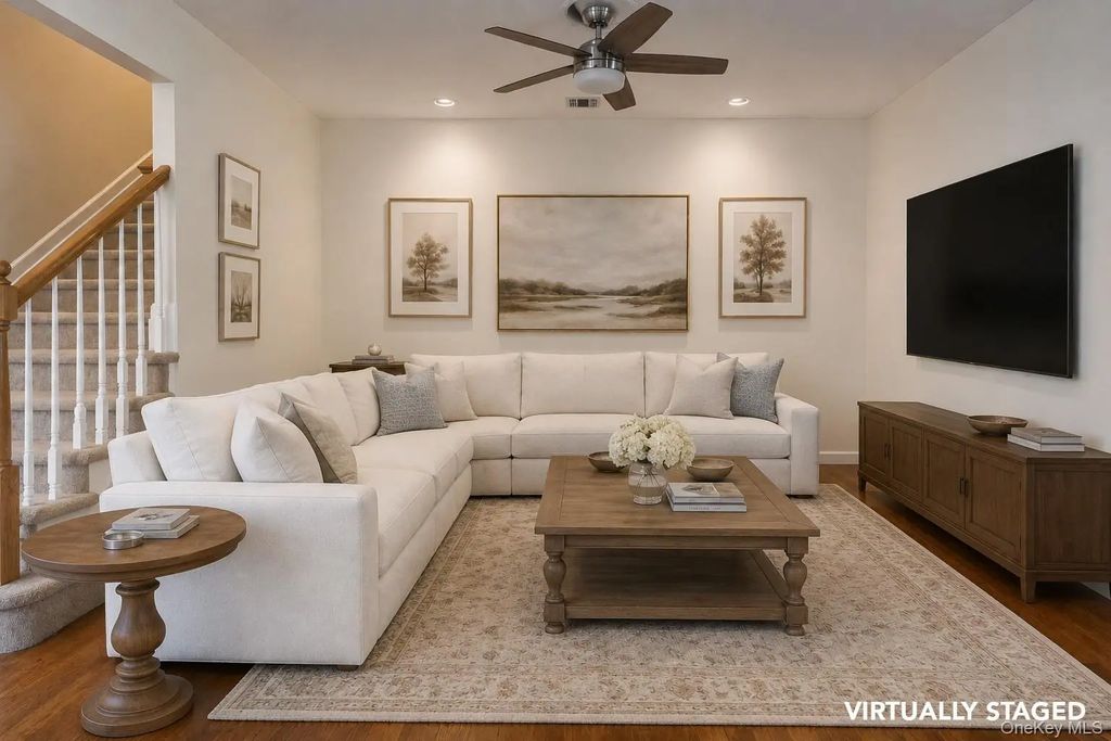 216 Sonata Court, Eastport