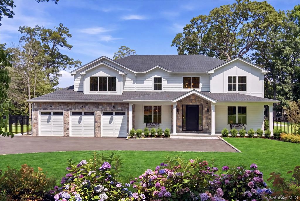 32 Pine Road, Syosset