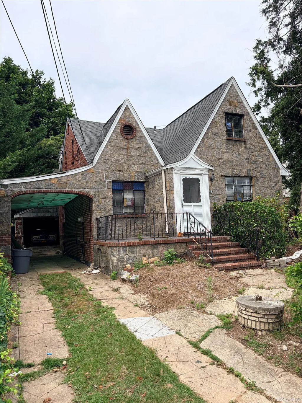 610 Harless Place, West Hempstead