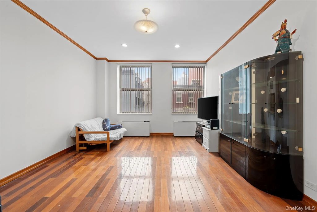 80 Elizabeth Street # 2k, New York (Manhattan)