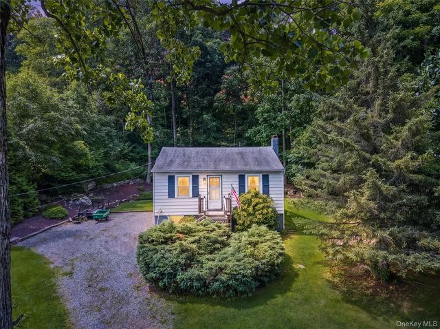 19 Oak Ridge Drive, Putnam Valley