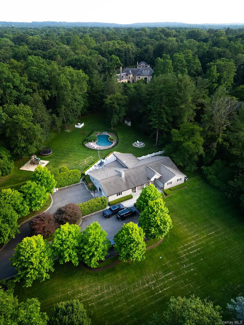 153 Brookville Lane, Glen Head