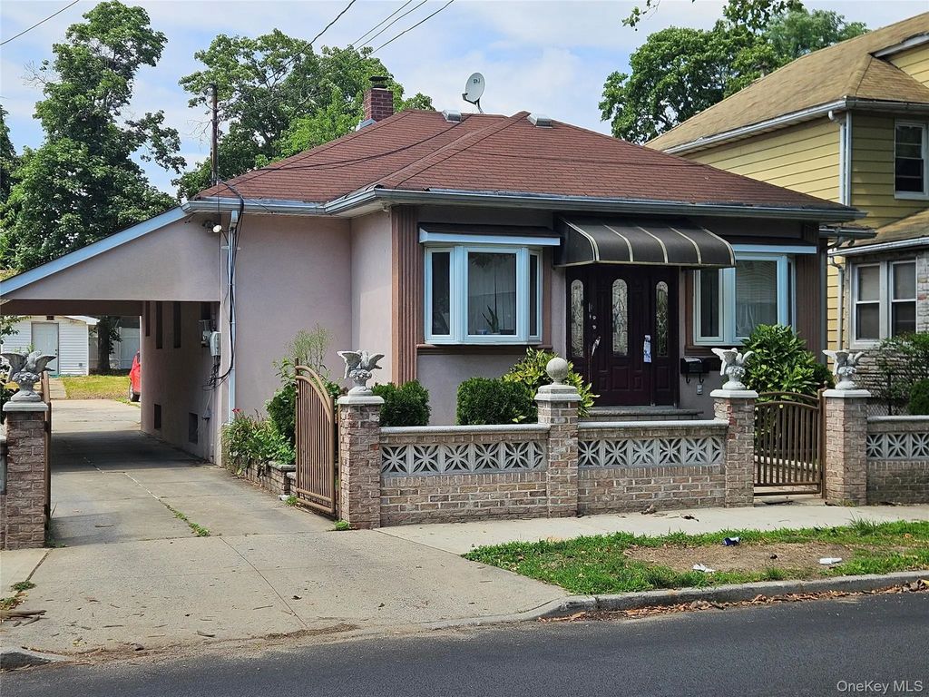 18823 120th Avenue, Saint Albans