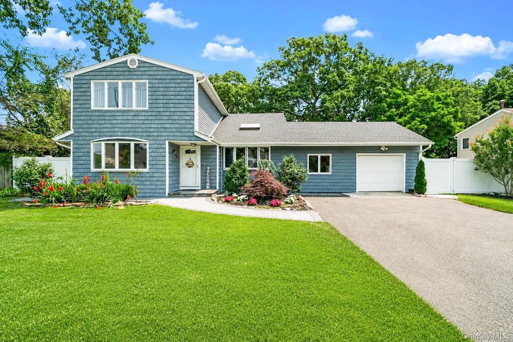 11 Mallard Avenue, Selden