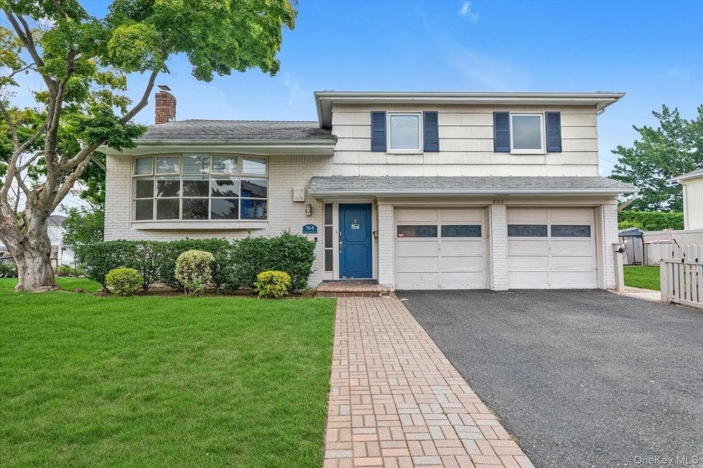 964 Cranford Avenue, North Woodmere