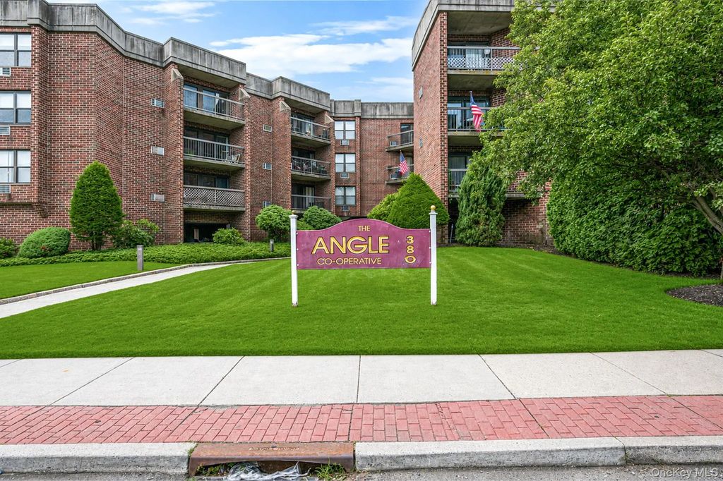380 Fulton Street # G2, Farmingdale