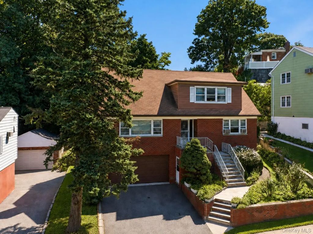 172 Park Hill Avenue, Yonkers