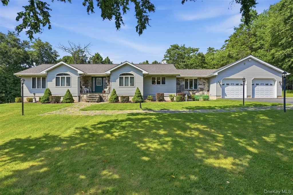 806 Peenpack Trail, Sparrowbush