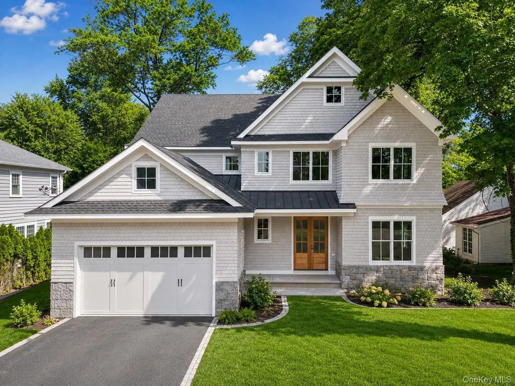 8 Crest Lane, Scarsdale