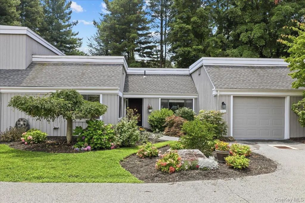 159 Heritage Hills # B, Somers