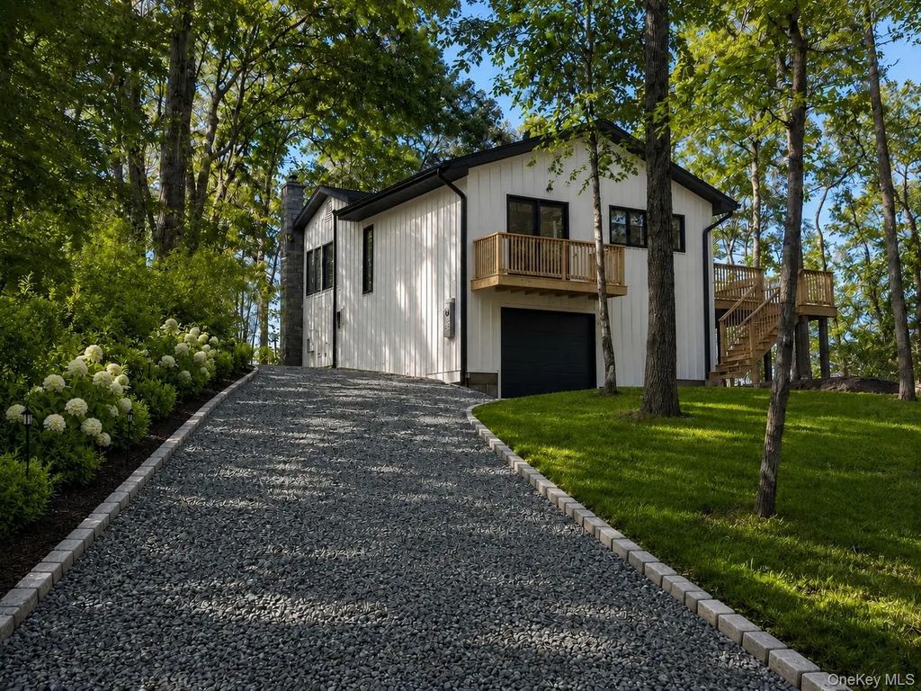 46 Red Cedar Point Road, Hampton Bays