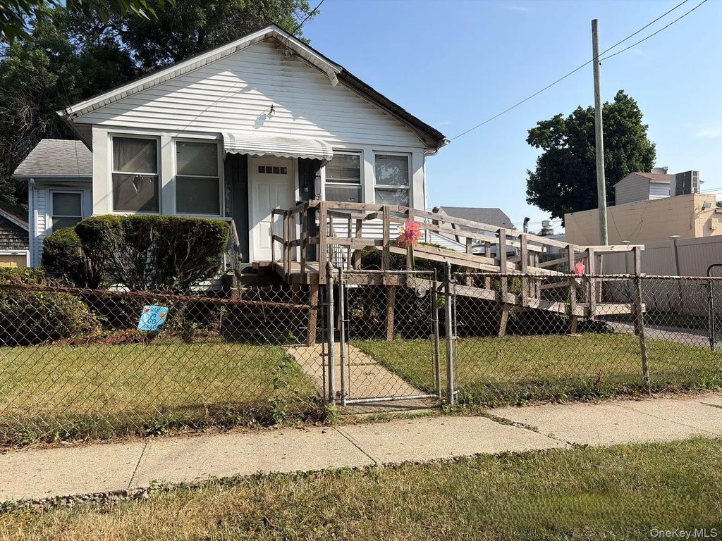 27 Midwood Street, Hempstead