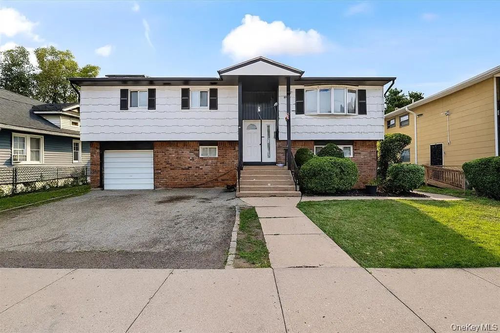 22 Hudson Place, Hempstead