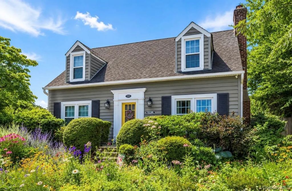158 Wilson Avenue, Westbury