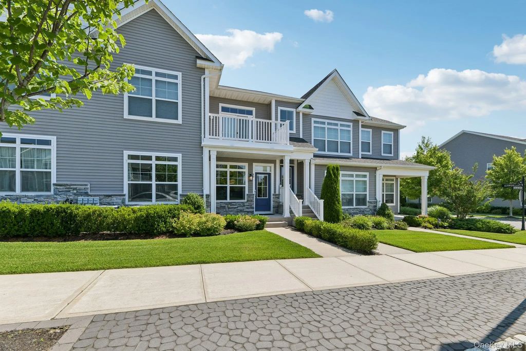40 Grace Hall Lane, Yaphank