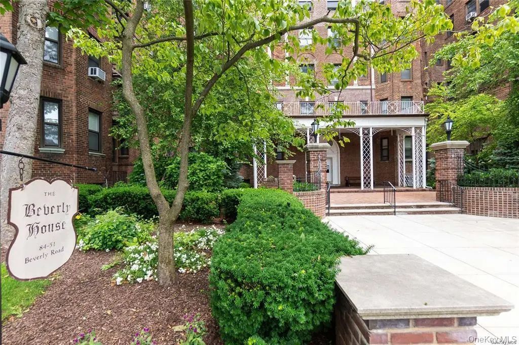 84-51 Beverly Road # 6r, Kew Gardens