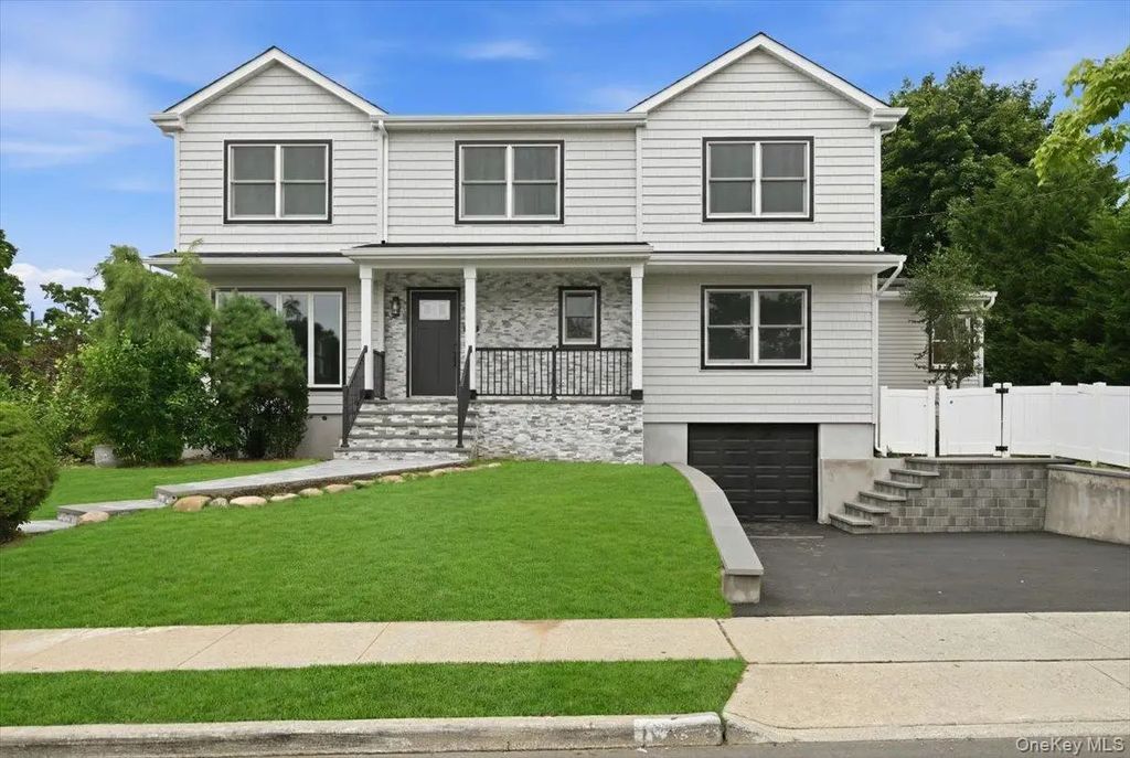 616 Harless Place, West Hempstead