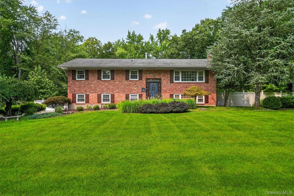 12 Little Brook Lane, New City