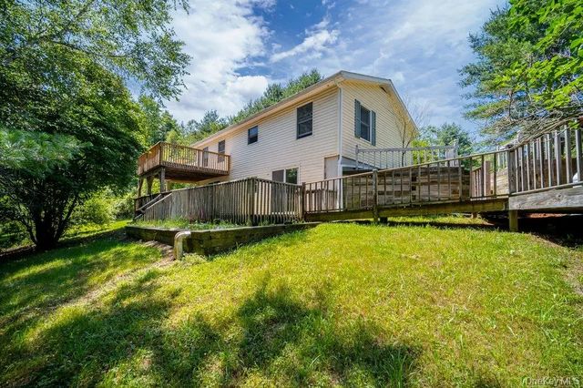 2082 Ulster Heights Road, Ellenville