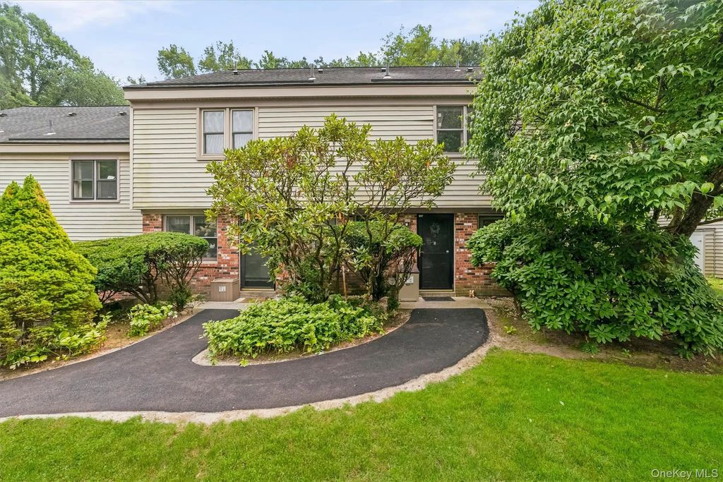 181 Heritage Hills # F, Somers