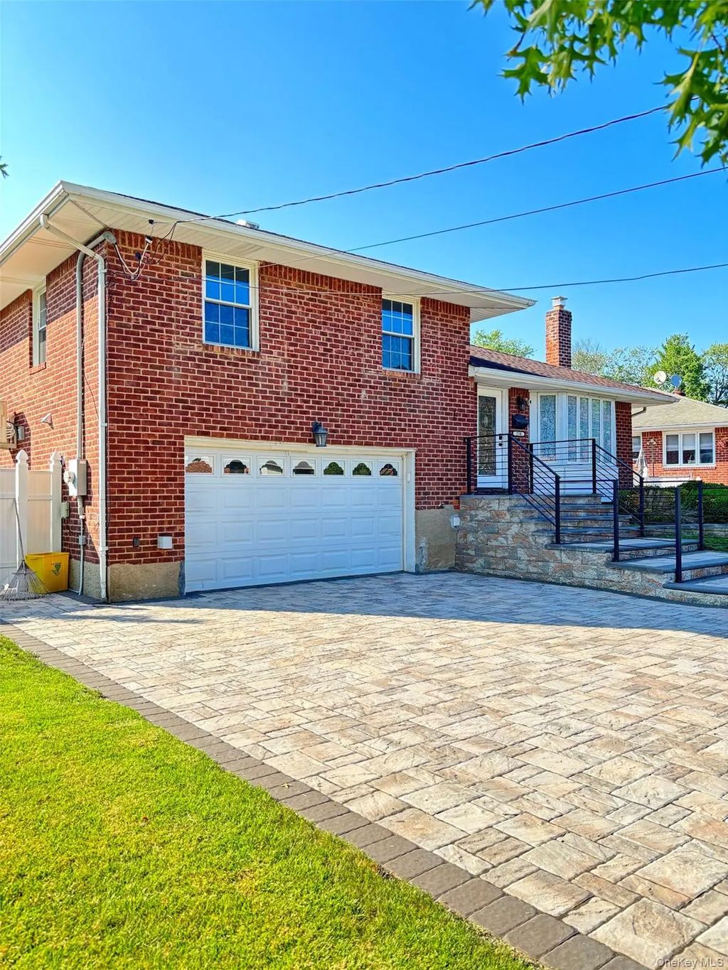 238 Jerome Street, Syosset