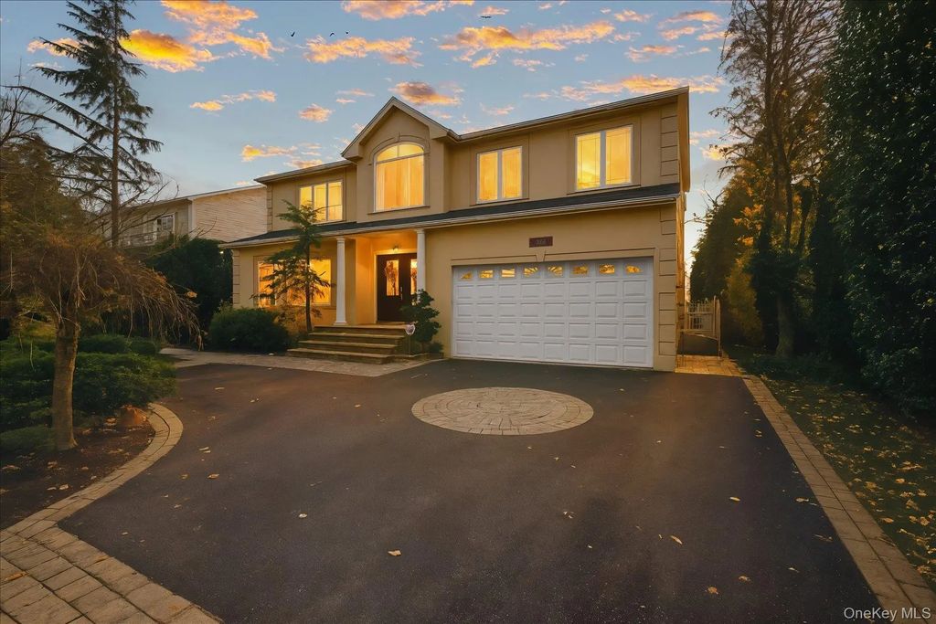 3056 Valentine Place, Wantagh
