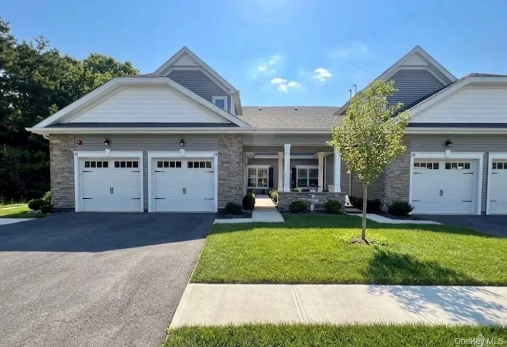 79 Willow Circle, Coram