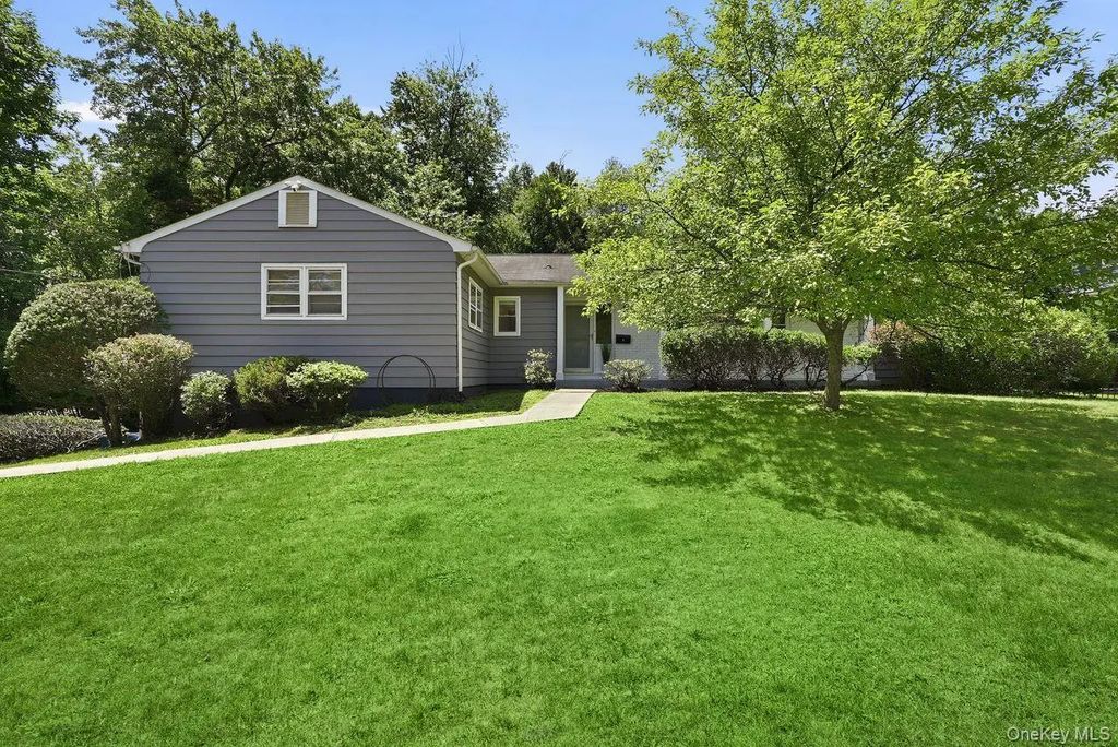 5 Deer Meadow Drive, West Nyack