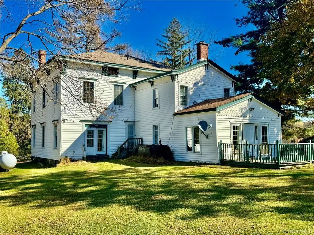 255 Howells Road, Middletown