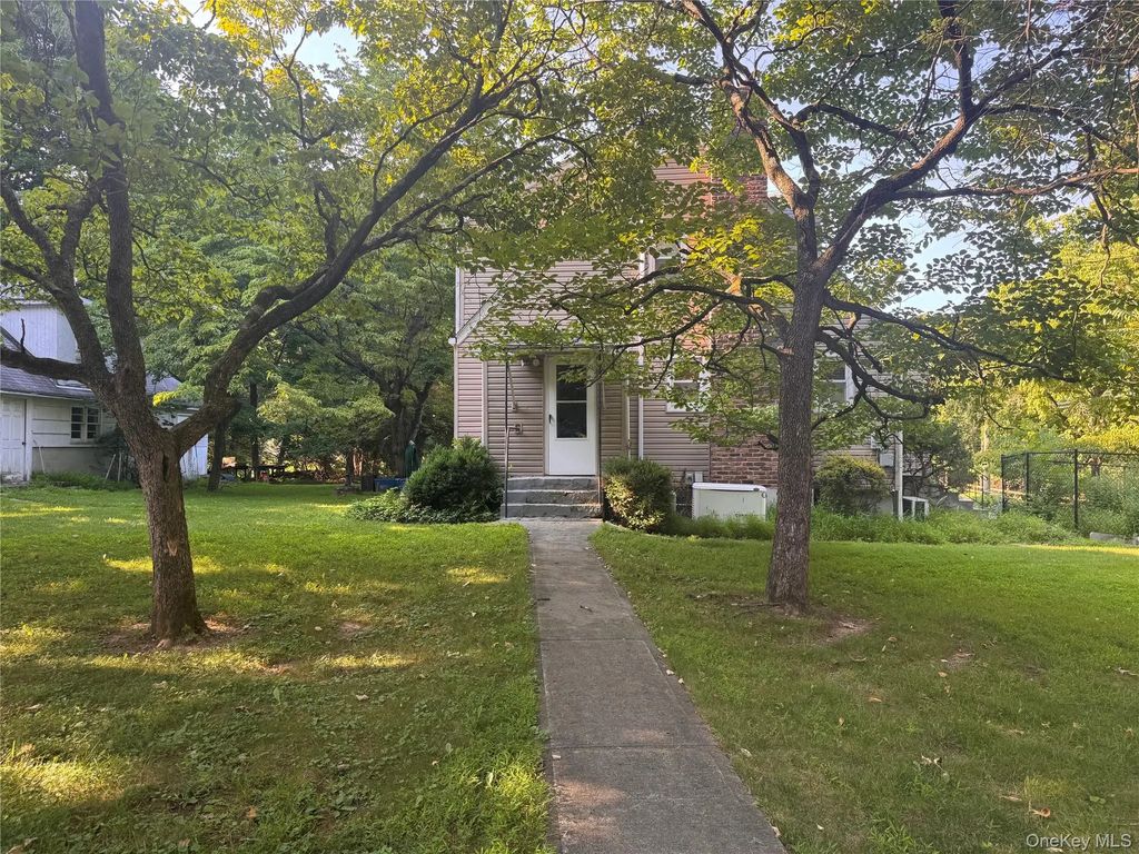 245 Zukor Road, New City