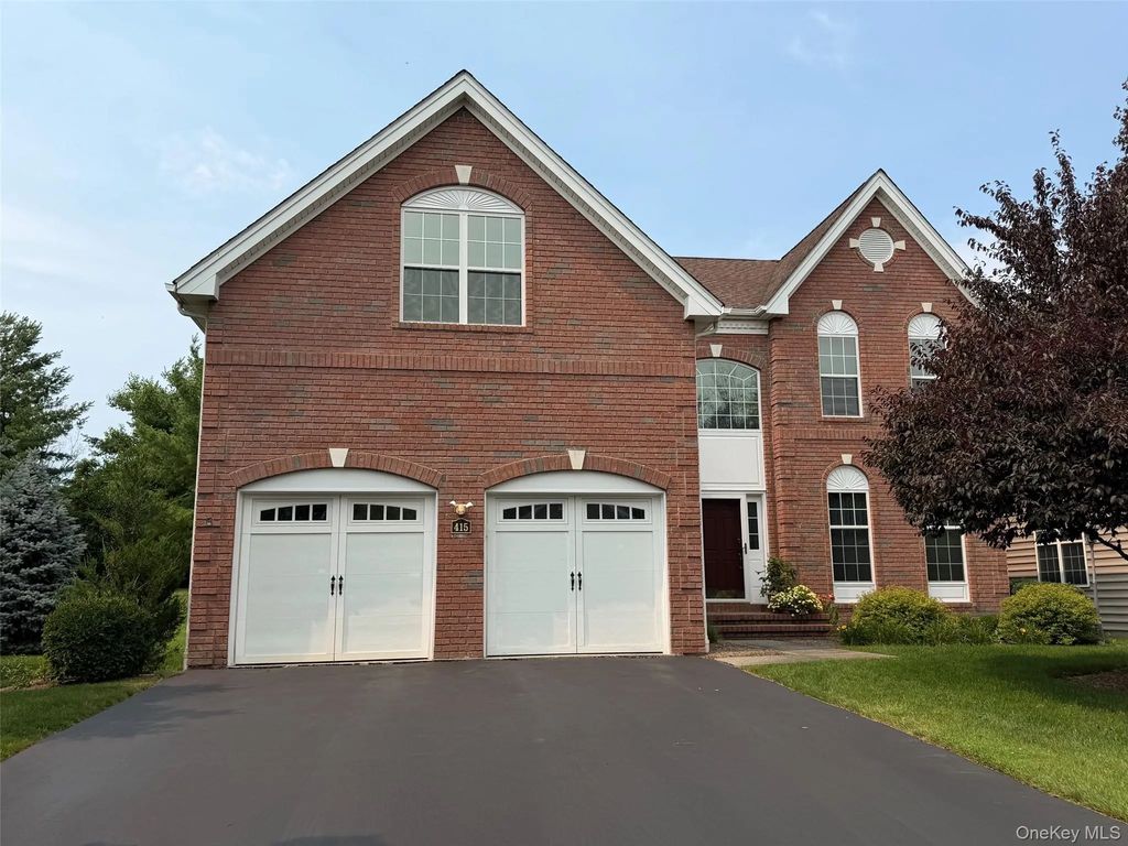 415 Vassar Place, Fishkill