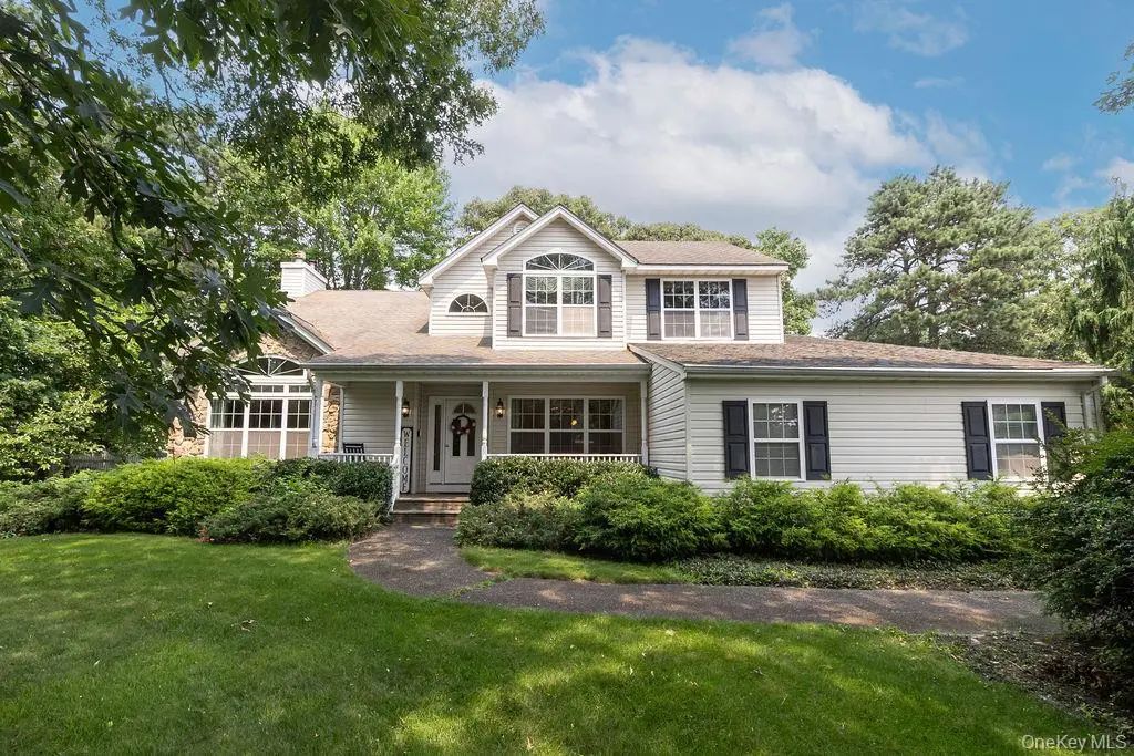 65 Betty Ann Drive, South Setauket