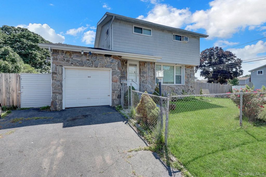 105 Madison Avenue, Brentwood