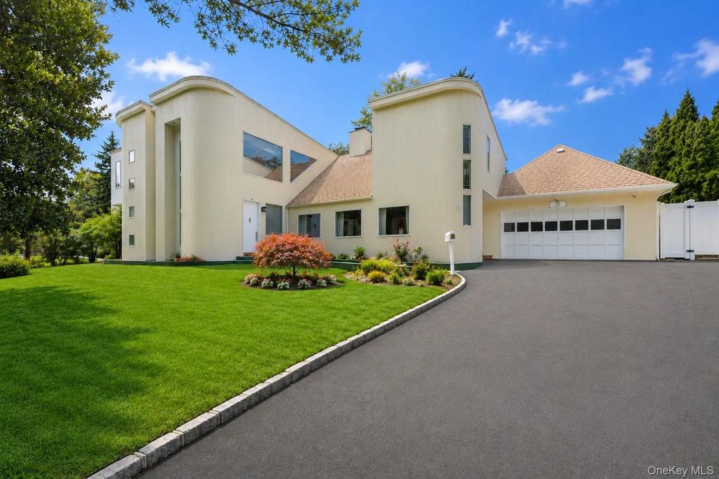 23 Wildwood Lane, Greenvale